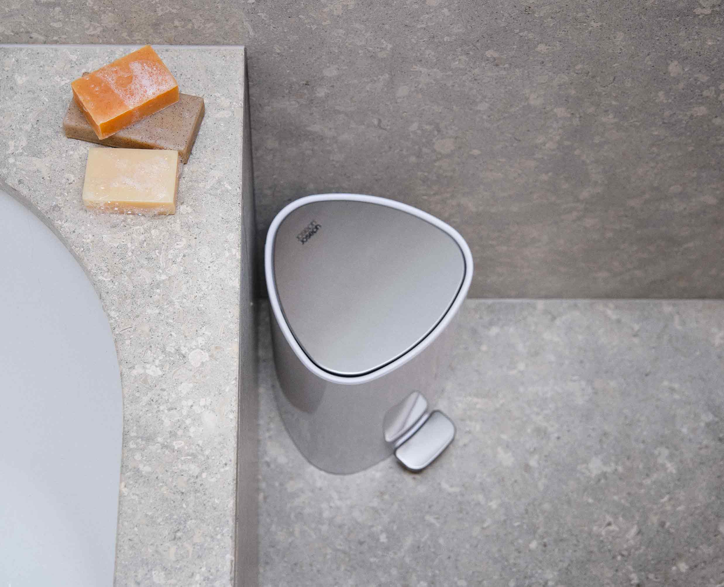 EasyStore™ 5L Gloss White Bathroom Bin